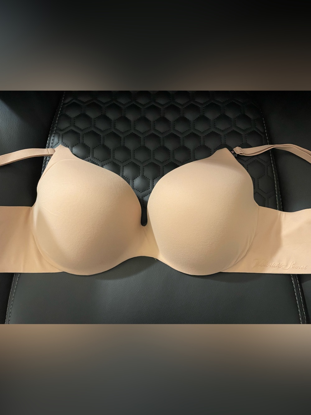 38C - Love Cloud VS Perfect Shape Incredible Push-Up Bra